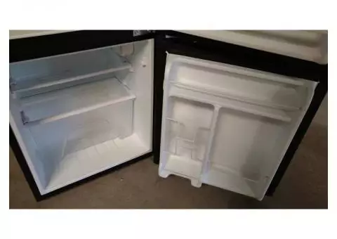 Galanz 3.1 compact refrigerator
